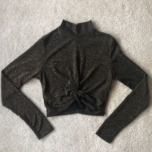 TWIST FRONT METALLIC GOLD CROP TOP